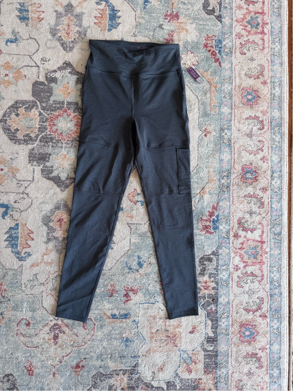 Gray Active Cargo Leggings with Pockets